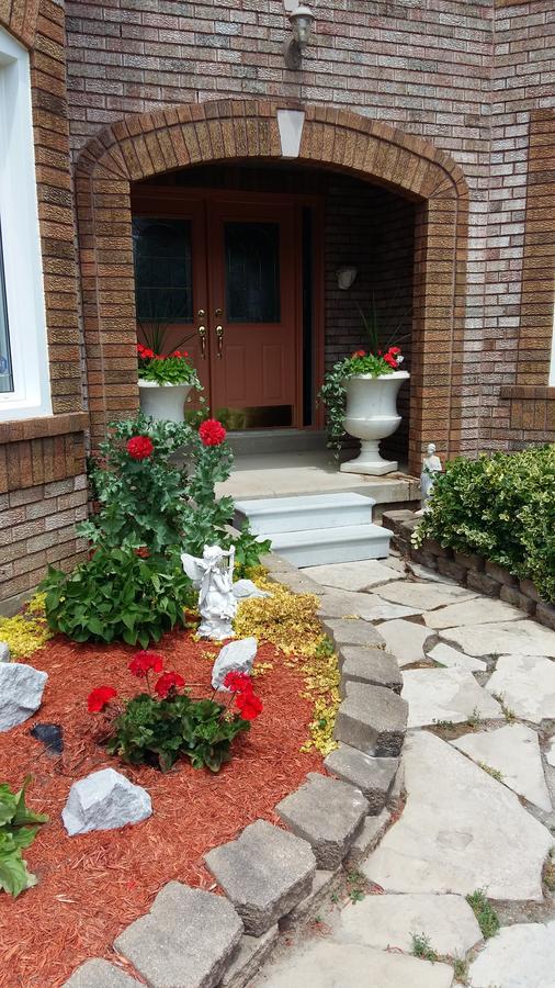 Molly'S Retreat B And B Orangeville Exterior foto